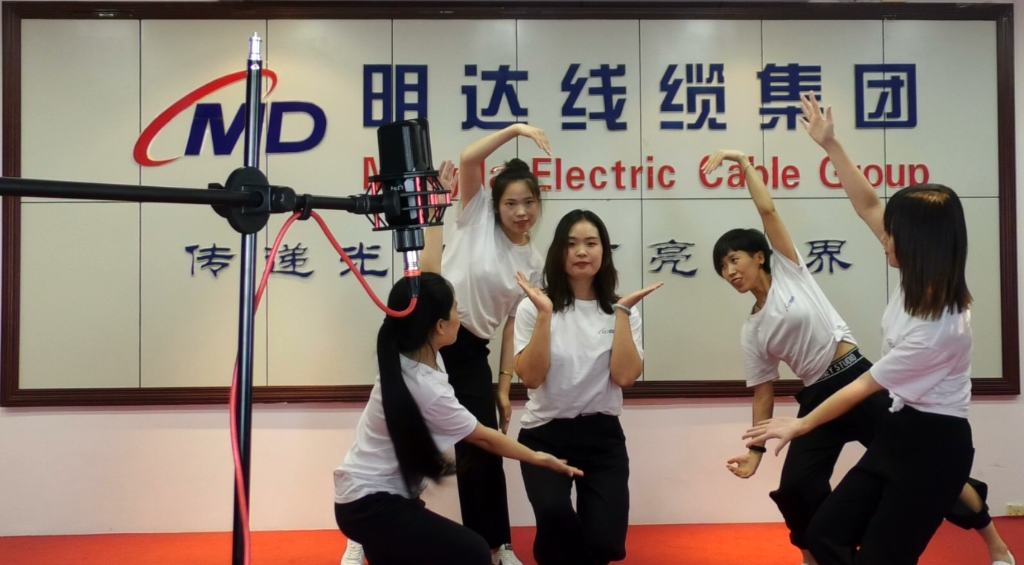 缃戠粶鐩存挱