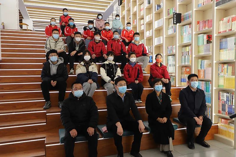 爱心助学，，，，，，情系教育